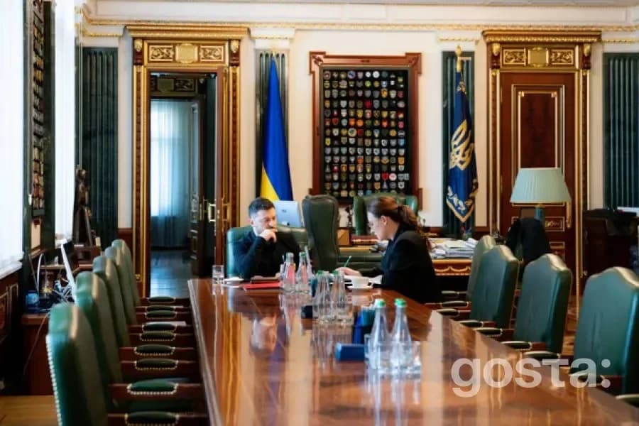 Зеленський і прем’єр узгодили дії на зиму: відновлення енергетики, «зимова підтримка» з 15 листопада та аудит держкомпан