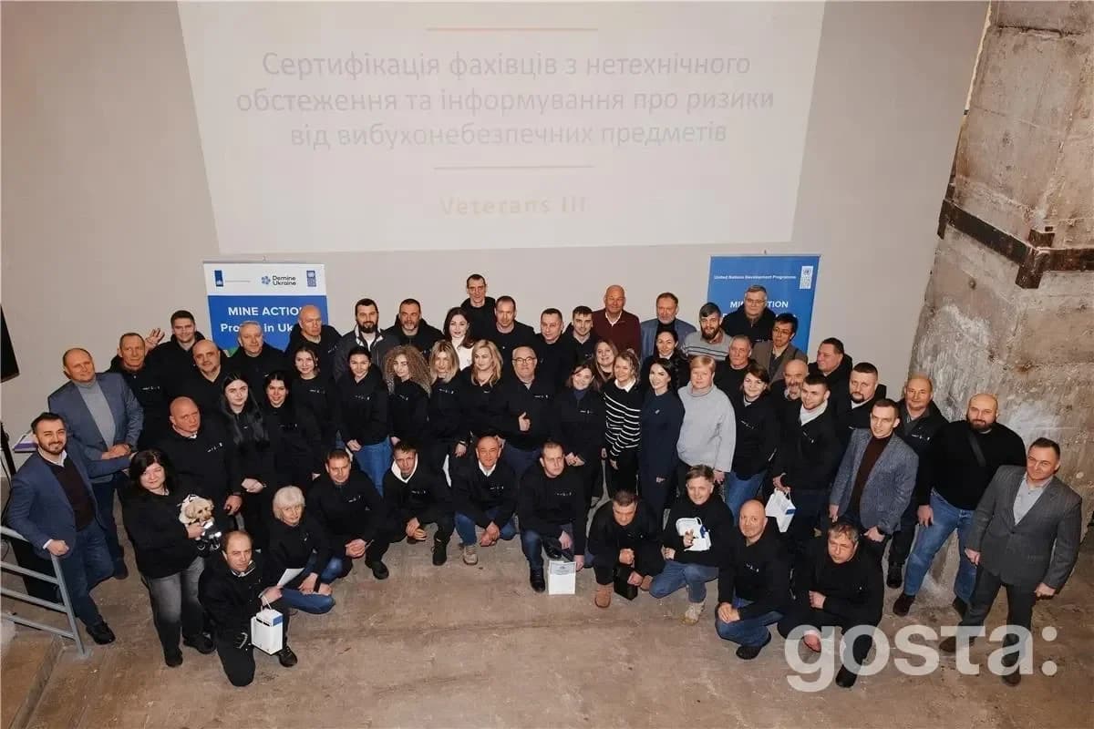 Гуманітарне розмінування: 40 ветеранів і жінок з родин військових пройшли 3-тижневий курс і вже підписали контракти з «У