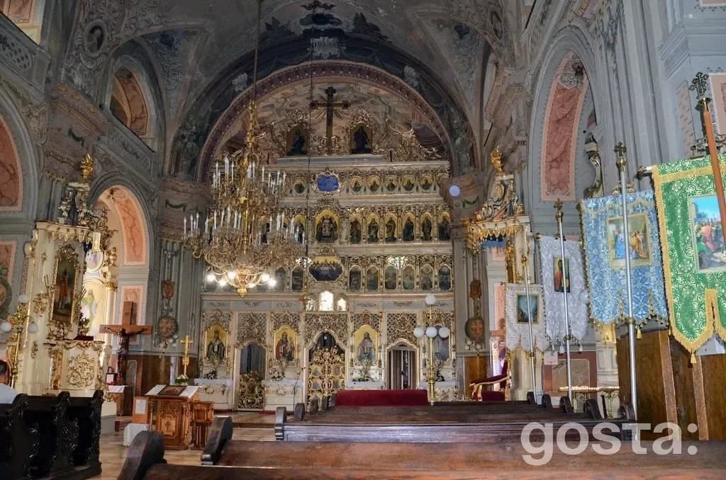 Що подивитися в Ужгороді – 7 визначних місць: Хрестовоздвиженський кафедральний греко-католицький собор
