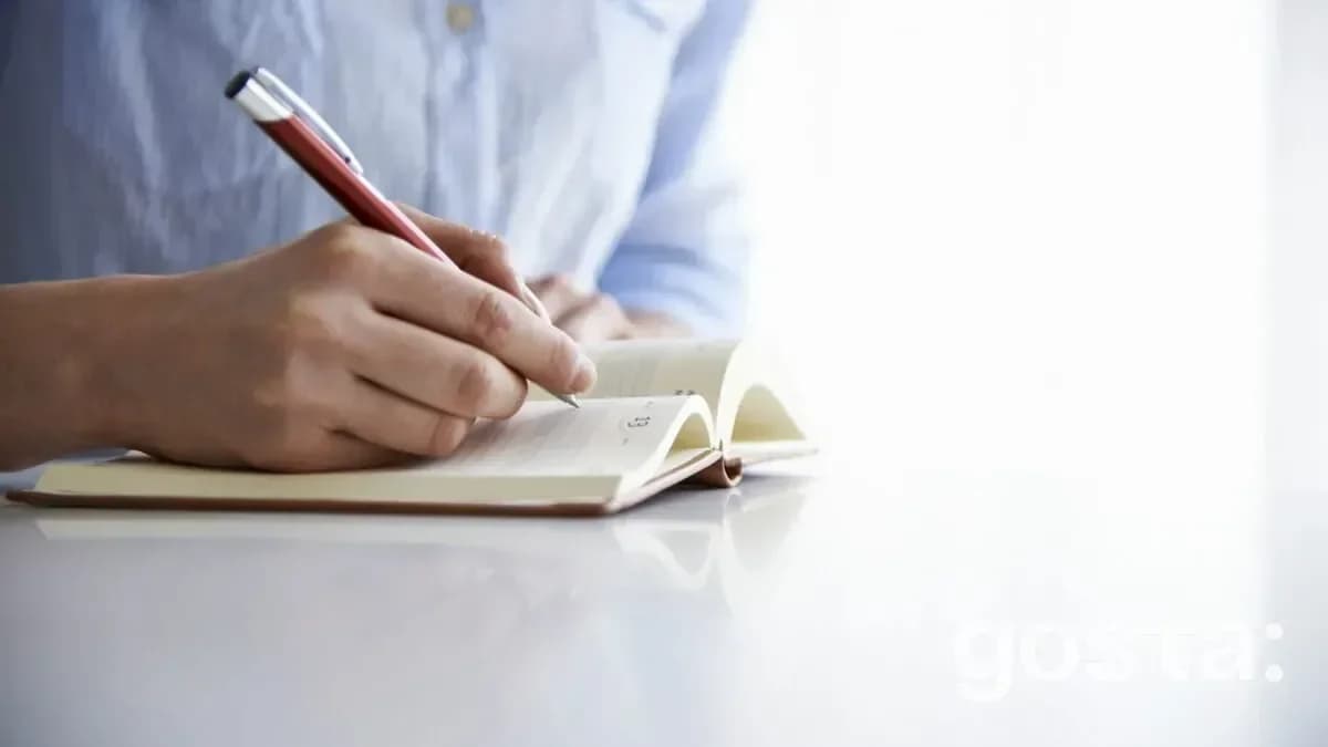 Як правильно пишеться “навзаєм”?