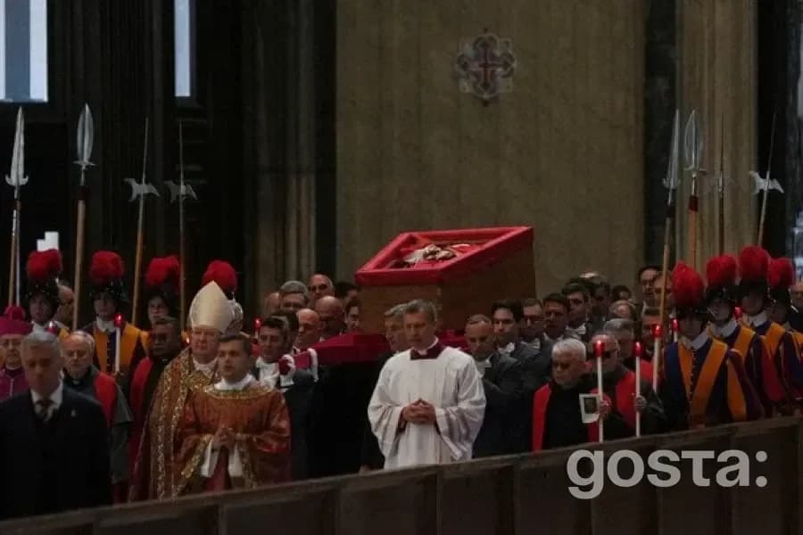 Прощання з Папою Франциском: відкрито доступ у Базиліку Святого Петра