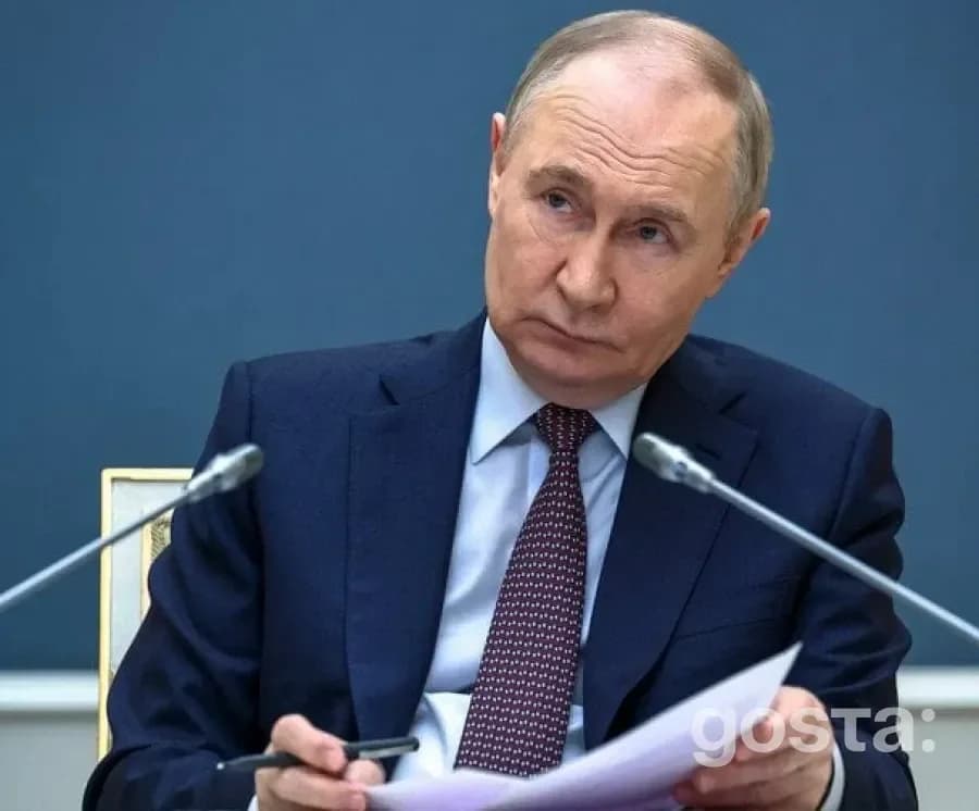 Володимир Путін анонсував скорочення військових витрат у Росії