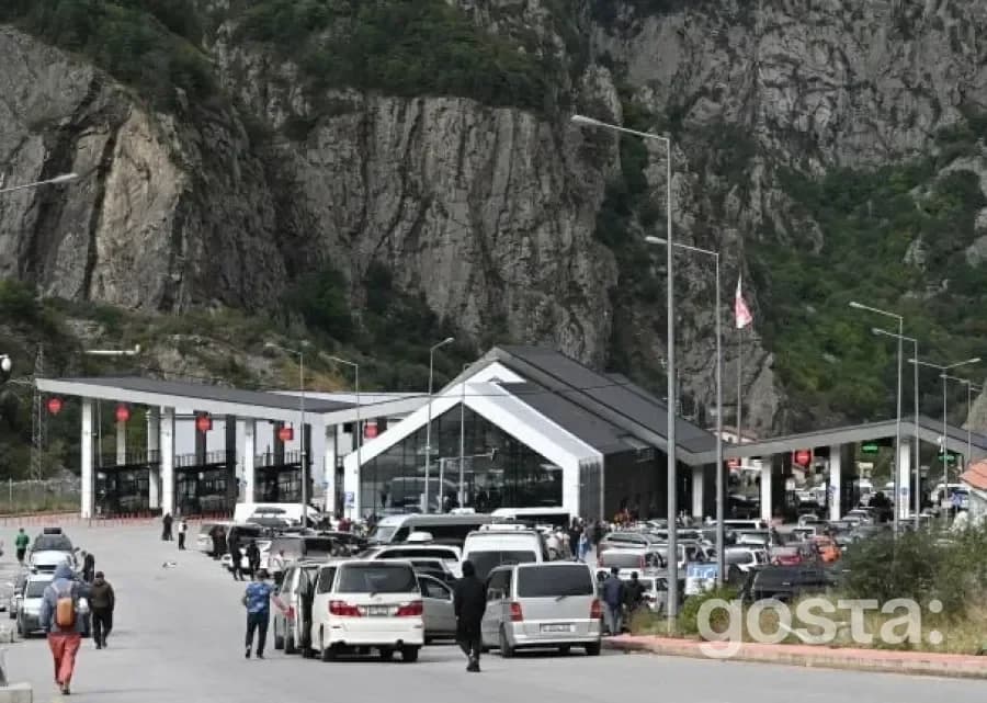 Українців депортованих з Росії утримують в жахливих умовах на кордоні з Грузією