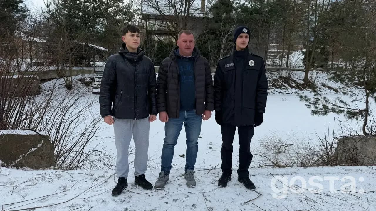 Коломия: курсант ХНУВС із перехожими витягли з-під криги чотирьох дітей – як діяли за лічені хвилини?