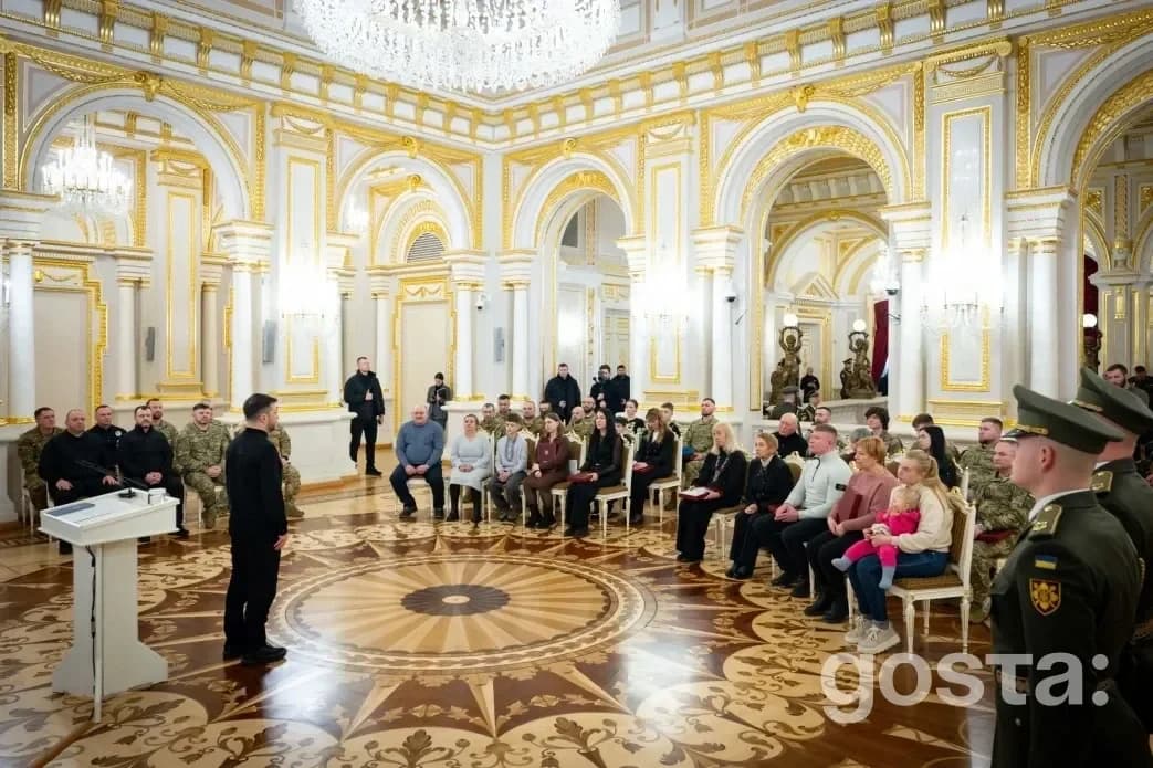 Державні нагороди: Зеленський вручив «Золоту Зірку» та «Хрест бойових заслуг» воїнам МВС – повний перелік і за що відзна