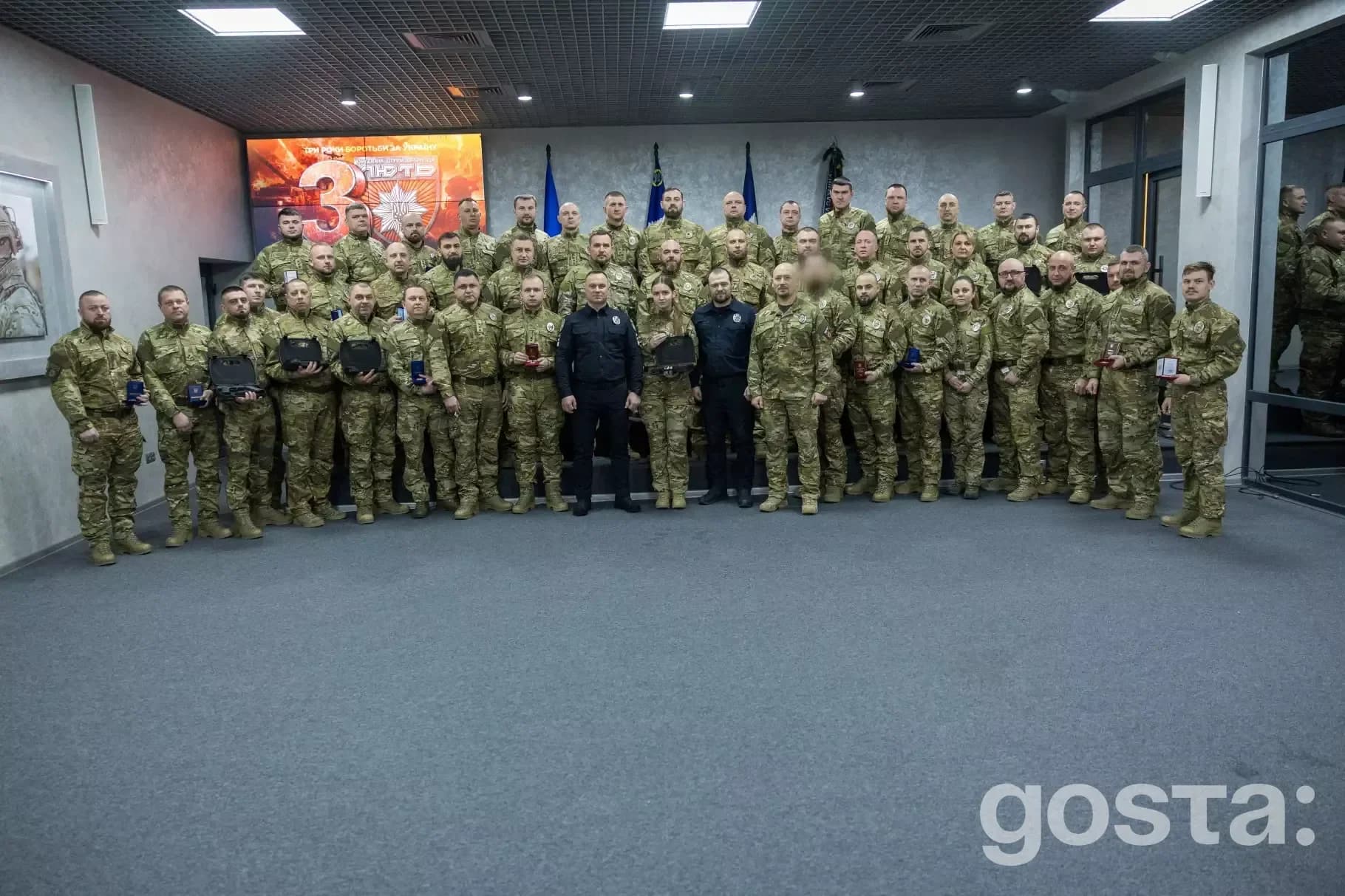 На фото зображені бійці штурмової бригади "Лють" під час нагородження у Національній поліції України.