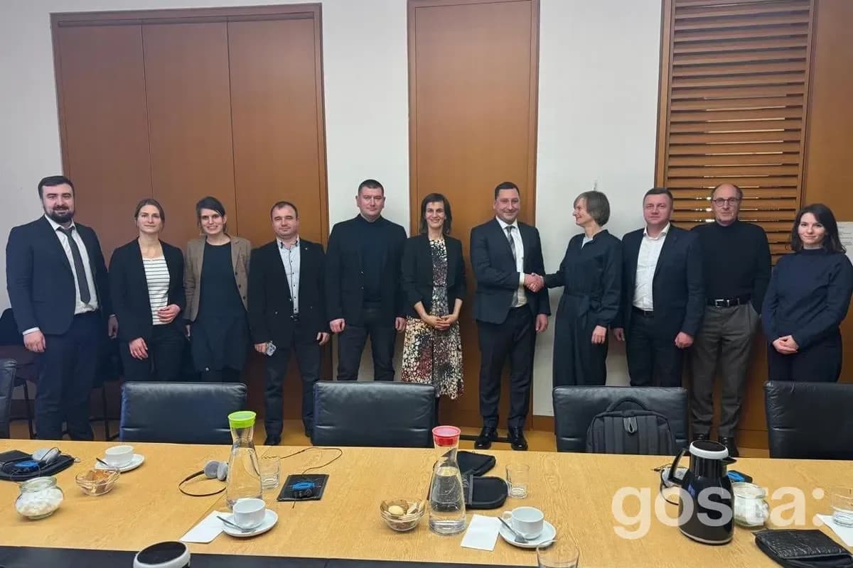 На зображенні делегація з Міністерства економіки України під час зустрічі у Німецькому агентстві з охорони довкілля.