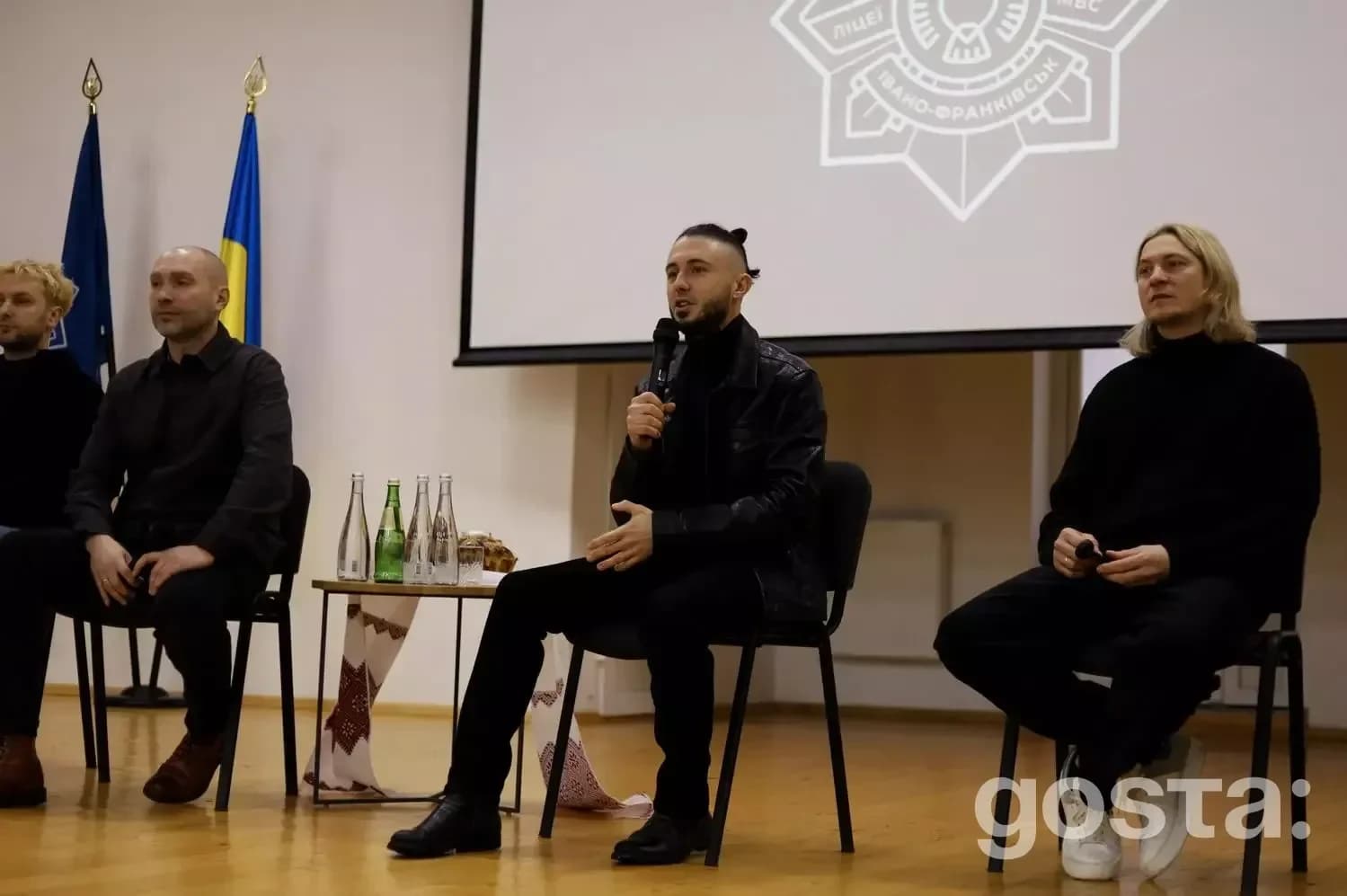 Гурт «Антитіла» зустрівся з ліцеїстами МВС Івано-Франківська, обговорення патріотизму і війни в Україні.