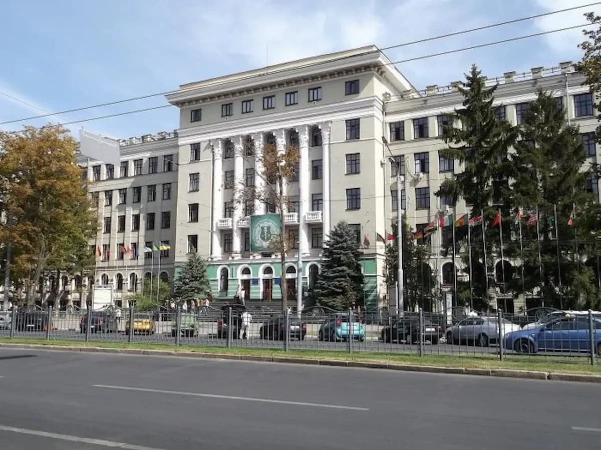Найкращі медичні вузи України – Харківський національний медичний університет