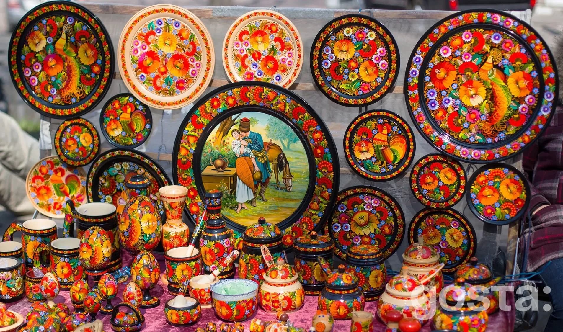 Interesting Facts About Ukraine – Petrykivka Painting