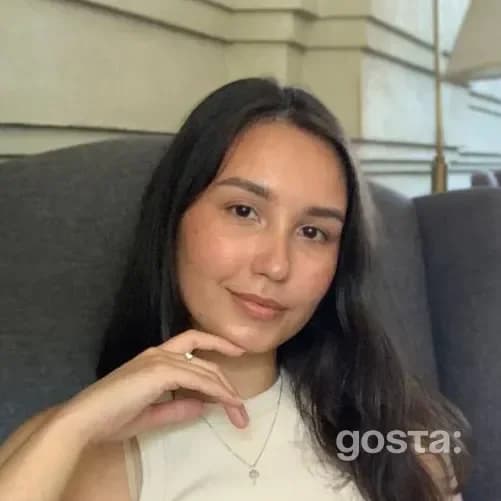 Olha Skvoznikova is a Ukrainian SMM specialist