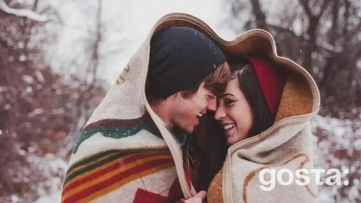 What are some Valentine’s Day gift ideas for couples?
