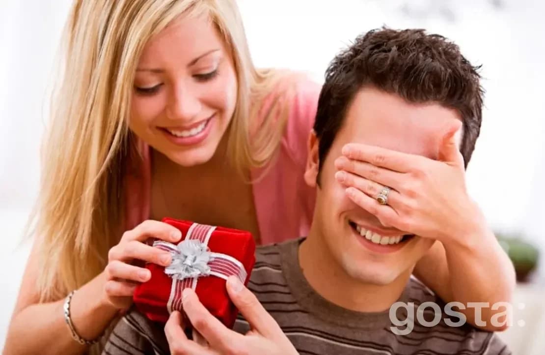 What kind of gift should you get for your boyfriend?