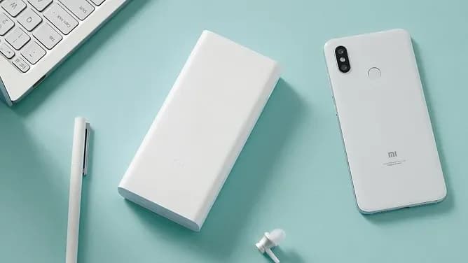 Xiaomi Mi Power Bank 3 20000 — класика у рейтингу повербанків 2025 з три портами
