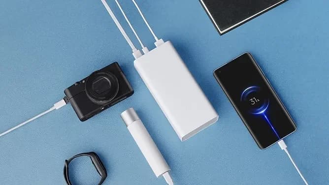 Xiaomi Mi Power Bank 3 30000 — потужний повербанк на три порти у рейтингу повербанків 2025