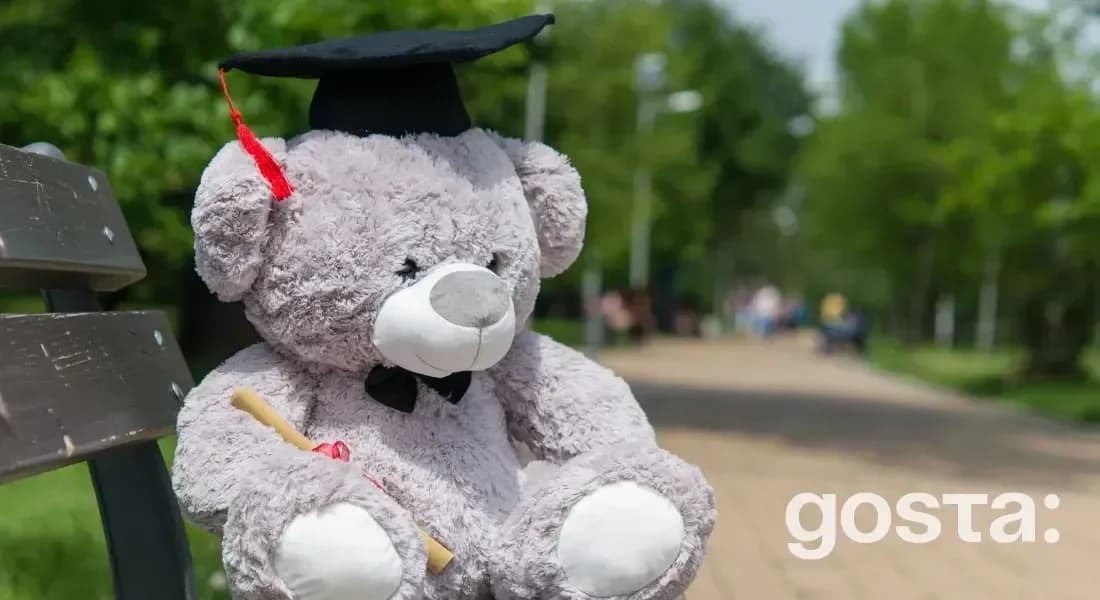 Що подарувати хлопцю на випускний