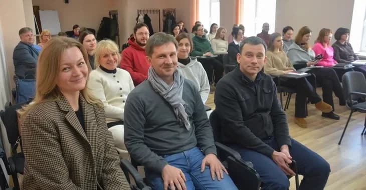 Учасники робочої зустрічі фахівців ДЕЦ та MSD обговорюють розвиток клінічних випробувань в Україні.