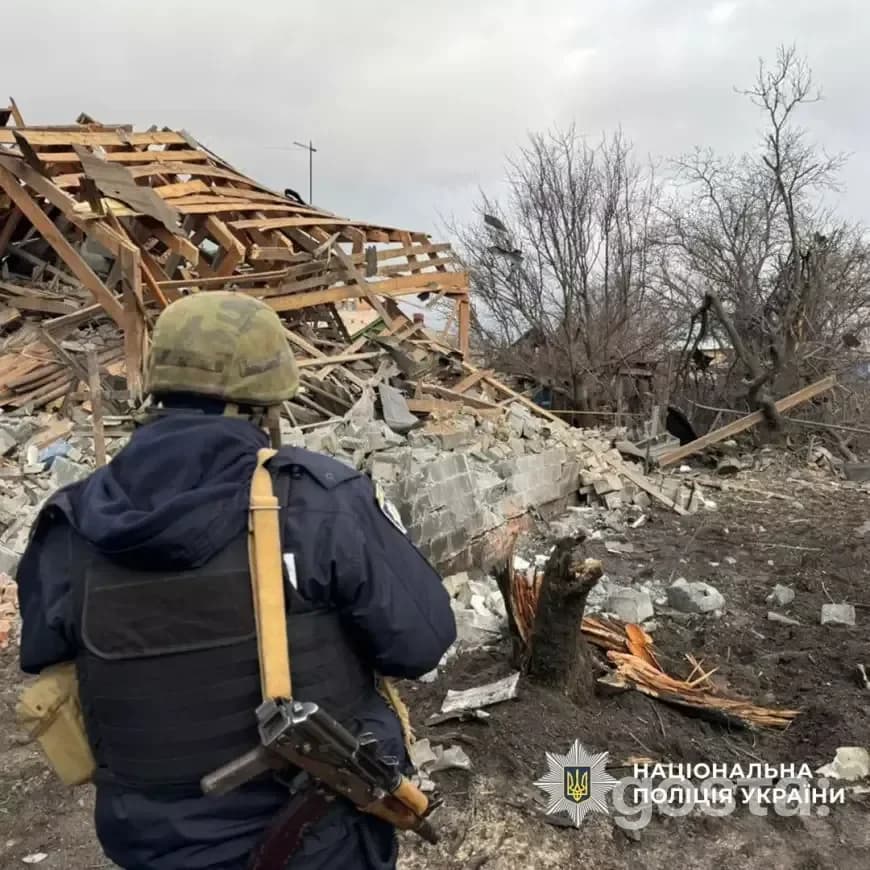 Russian drone attack in Kharkiv region; damaged buildings and injuries following night-time shelling. Emergency services